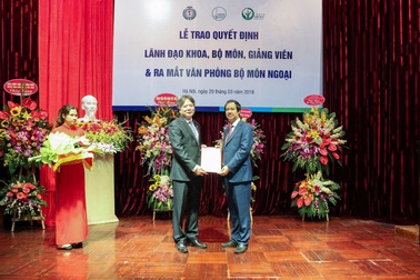 Giám đốc Bệnh viện Việt Đức kiêm giữ chức Phó Chủ nhiệm Khoa Y Dược