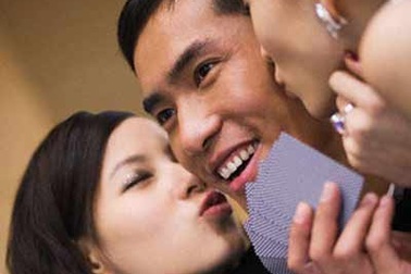 Nhập viện vì có quá nhiều bạn tình