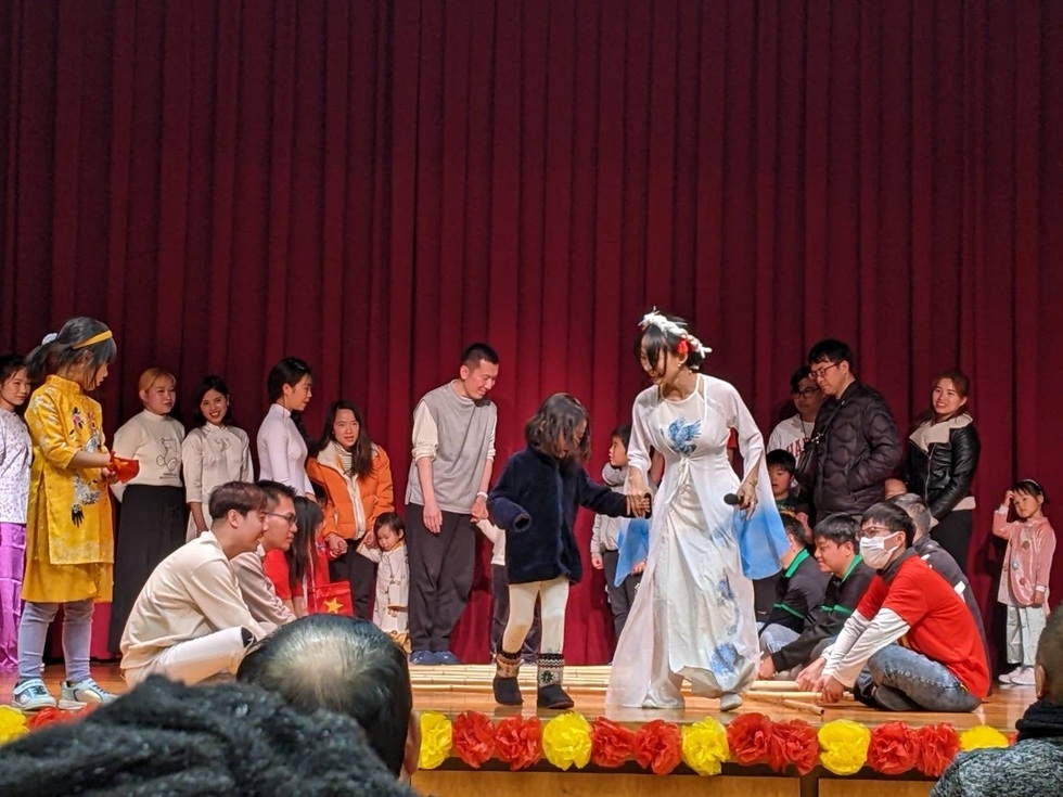 Cô gái Việt duy nhất tại tòa thị chính Funabashi lan tỏa văn hóa dân tộc - 5 Cô gái Việt duy nhất tại tòa thị chính Funabashi lan tỏa văn hóa dân tộc - 5