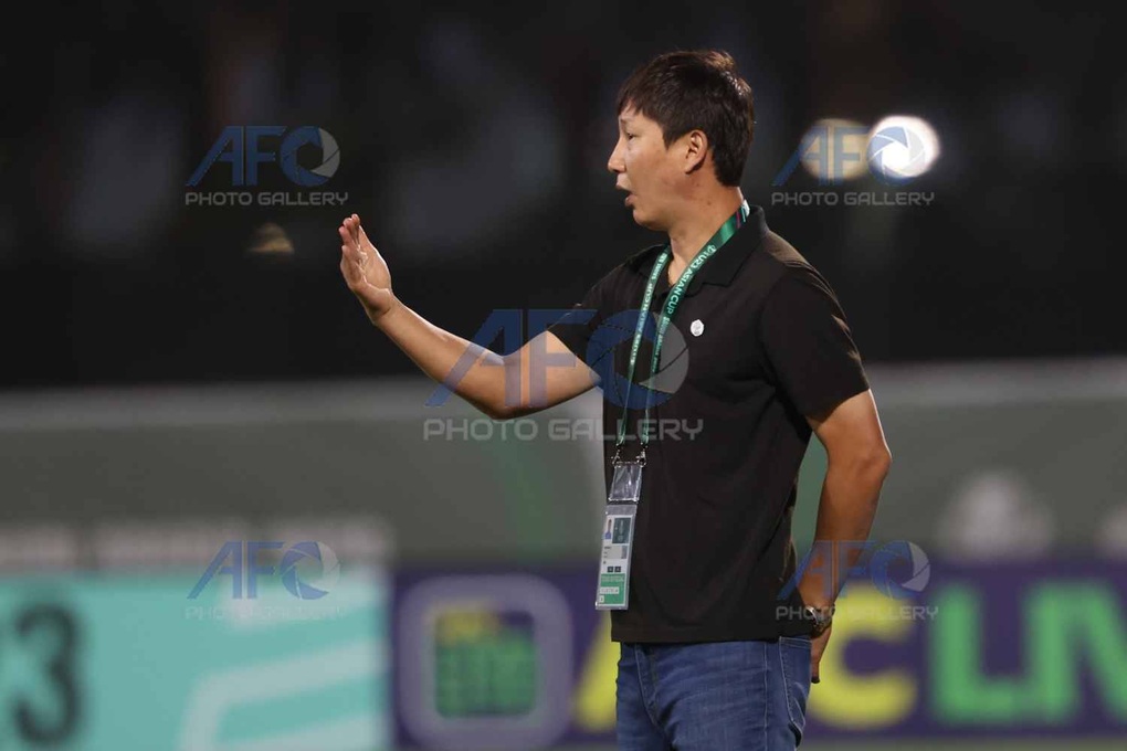 HLV Kim Sang Sik: “Tôi tự hào về tinh thần chiến đấu của U23 Việt Nam” - 1 HLV Kim Sang Sik: “Tôi tự hào về tinh thần chiến đấu của U23 Việt Nam” - 1