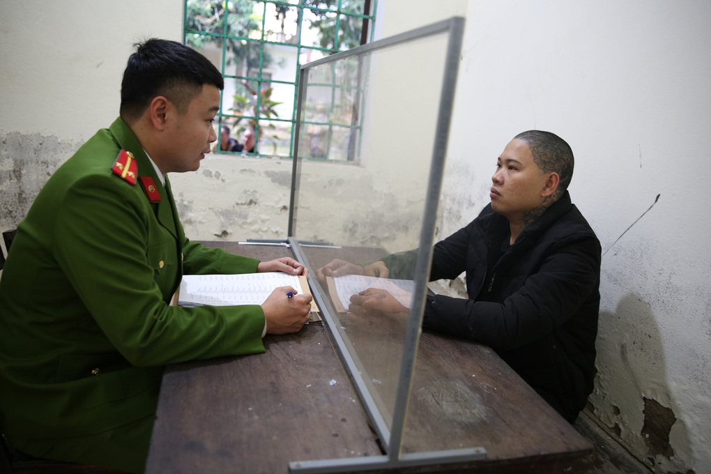 Bí mật hình xăm ông trùm đường dây cá độ bóng đá 2.000 tỷ đồng - 1 Bí mật hình xăm ông trùm đường dây cá độ bóng đá hơn 2.000 tỷ đồng - 1