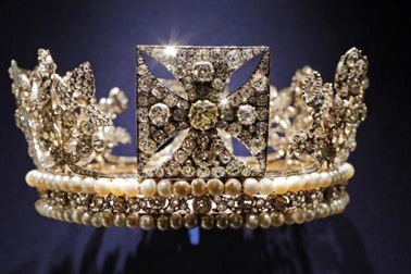 Y phục lộng lẫy trong lễ đăng quang của nữ hoàng Elizabeth II