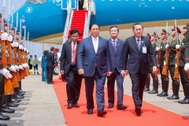Thủ tướng Phạm Minh Chính đến Lào dự Hội nghị cấp cao ASEAN