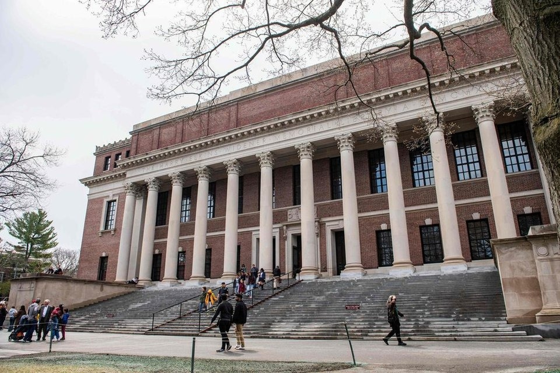 Những nhà lãnh đạo đương nhiệm trên thế giới từng học tại Harvard - 1 Những nhà lãnh đạo đương nhiệm trên thế giới từng học tại Harvard - 1