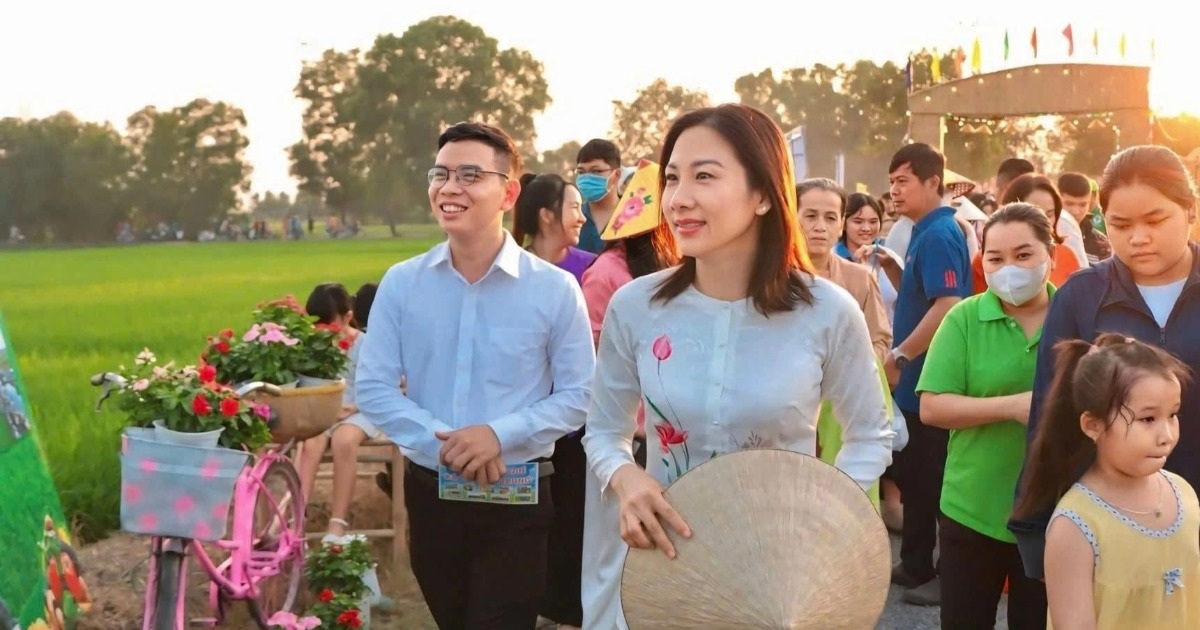 View - Độc đáo chợ ẩm thực giữa cánh đồng thu hút hơn 10.000 lượt khách ở TPHCM | Báo Dân trí