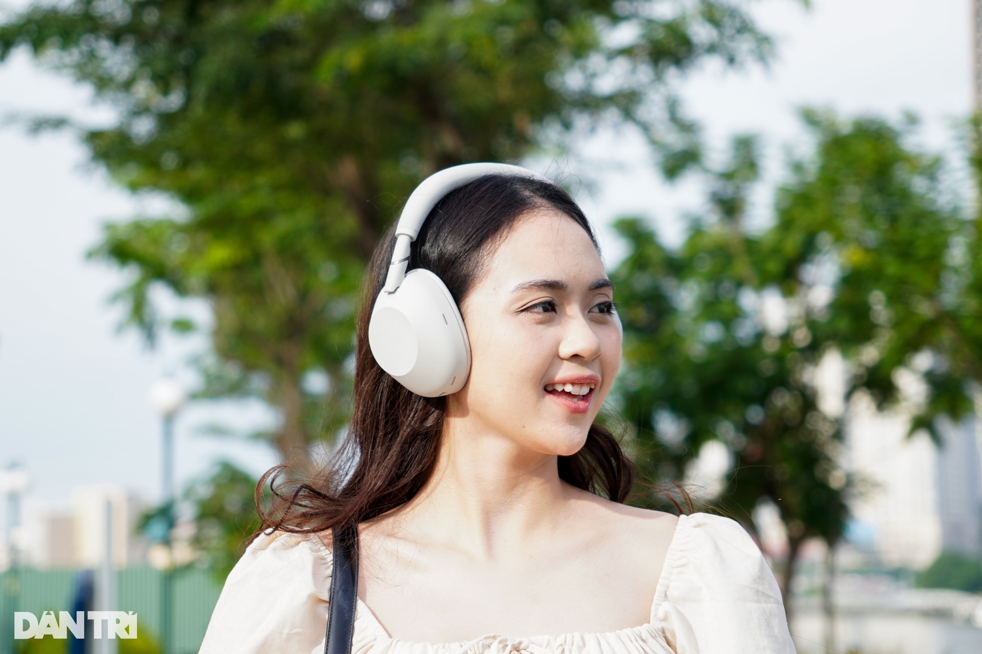 소니 WH-1000XM6 체험: 애플 에어팟 맥스 라이벌 - 16 Trải nghiệm Sony WH-1000XM6: Đối thủ của Apple AirPods Max - 16