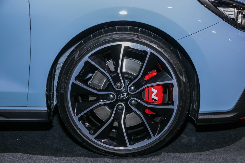Hyundai làm cao, chỉ bán 20 chiếc i30 N ở Malaysia - 10 Hyundai làm cao, chỉ bán 20 chiếc i30 N ở Malaysia - 10