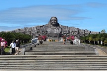 Tái hiện cuộc đời người mẹ tiễn 9 con đi chiến trường, không ai trở về