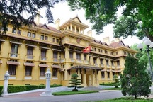 Yêu cầu Australia giải thích về lệnh kiểm duyệt liên quan vụ in tiền