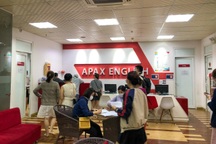 Phụ huynh yêu cầu hoàn tiền học tiếng Anh: Trung tâm cam kết trả