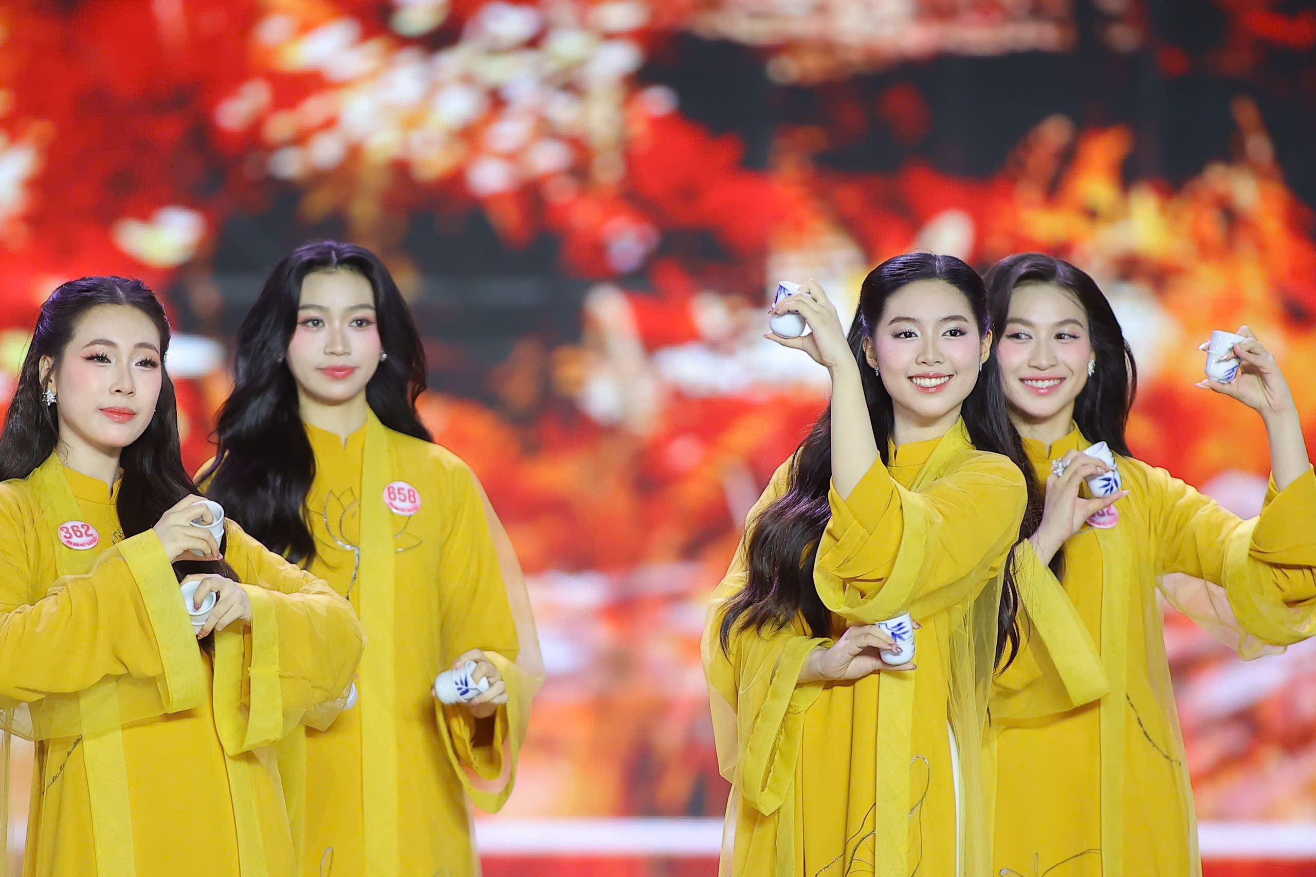 Châu Anh: Quân nhân đầu tiên là Á hậu, xinh đẹp, cao 1,7m - 3 Châu Anh: Quân nhân đầu tiên là Á hậu, xinh đẹp, cao 1,7m - 3