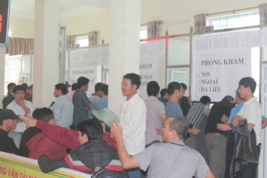 Phát hiện 10 lái xe dương tính với ma túy