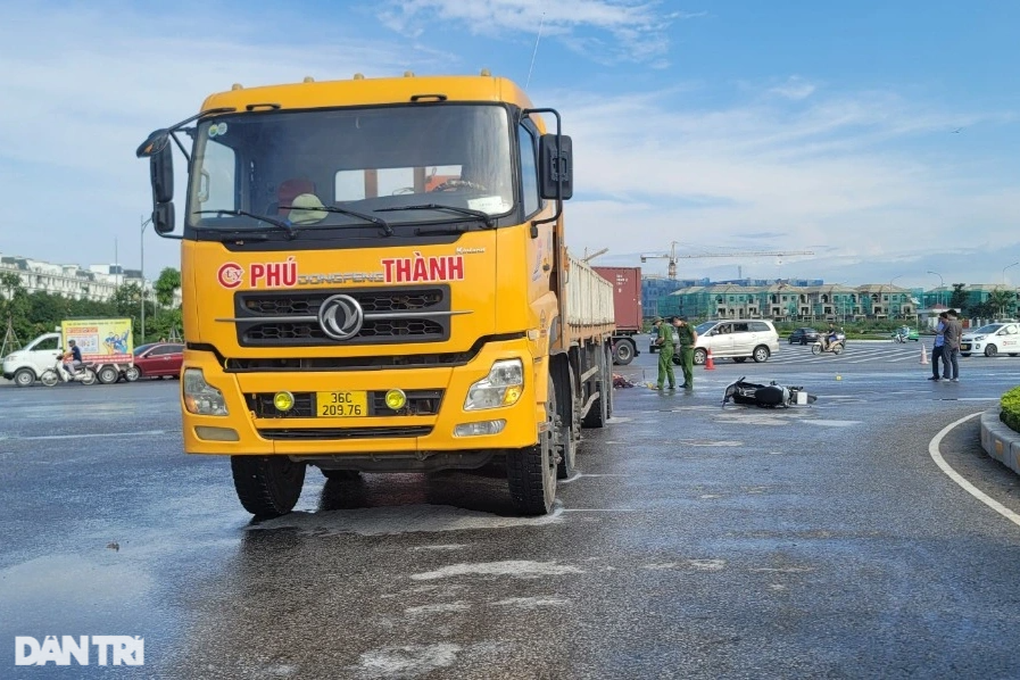 Thiếu niên tử vong sau va chạm với xe tải - 2 Thiếu niên tử vong sau va chạm với xe tải - 2
