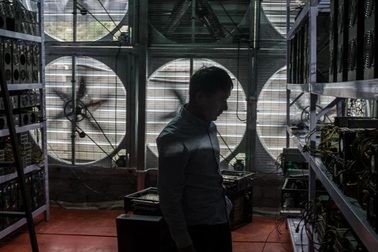 Mua lại nhà máy điện để khai thác Bitcoin