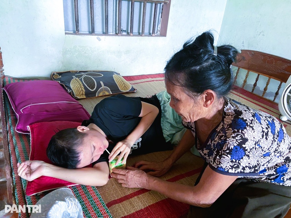 Ngày nào còn thức dậy, nhìn thấy chồng con là biết mình còn sống - 4