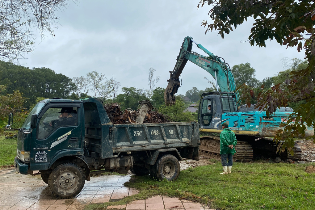 Tượng rồng ở Huế từng lên báo Mỹ sắp bị tháo dỡ - 2