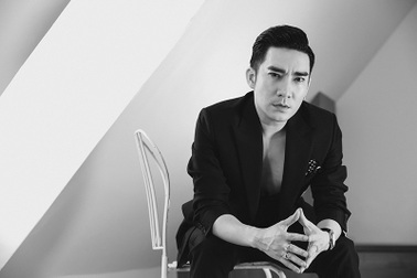 Quang Hà quay MV trong biệt thự triệu đô của mình