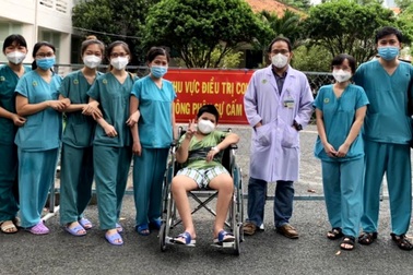 Hai bé mắc Covid-19 chạy ECMO dài ngày, tổng viện phí hơn một tỷ đồng