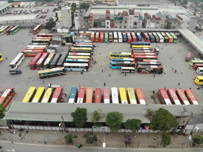 Ngày đầu nghỉ lễ: Nhiều tuyến đường cửa ngõ thủ đô ùn tắc từ sáng đến trưa - 19 Ngày đầu nghỉ lễ: Nhiều tuyến đường cửa ngõ thủ đô ùn tắc từ sáng đến trưa - 19