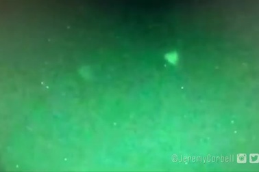 Video vật thể bay bí ẩn "lởn vởn" trên đầu các chiến hạm Mỹ