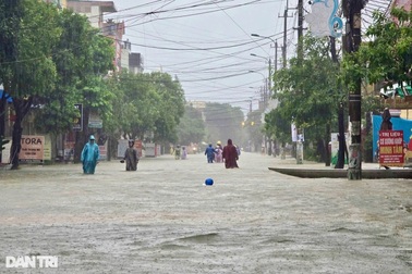 Bão Wutip có thể mạnh lên cấp 12, giật cấp 14