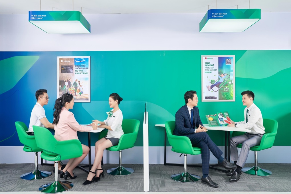 VPBank tung chương trình chiều khách gửi tiết kiệm trực tuyến - 1 VPBank tung chương trình chiều khách gửi tiết kiệm trực tuyến - 1