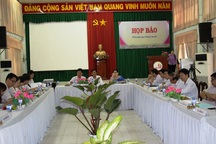 Tiếp tục làm rõ việc HS lớp 1 đóng 16 triệu đồng và mua laptop riêng cho cô giáo