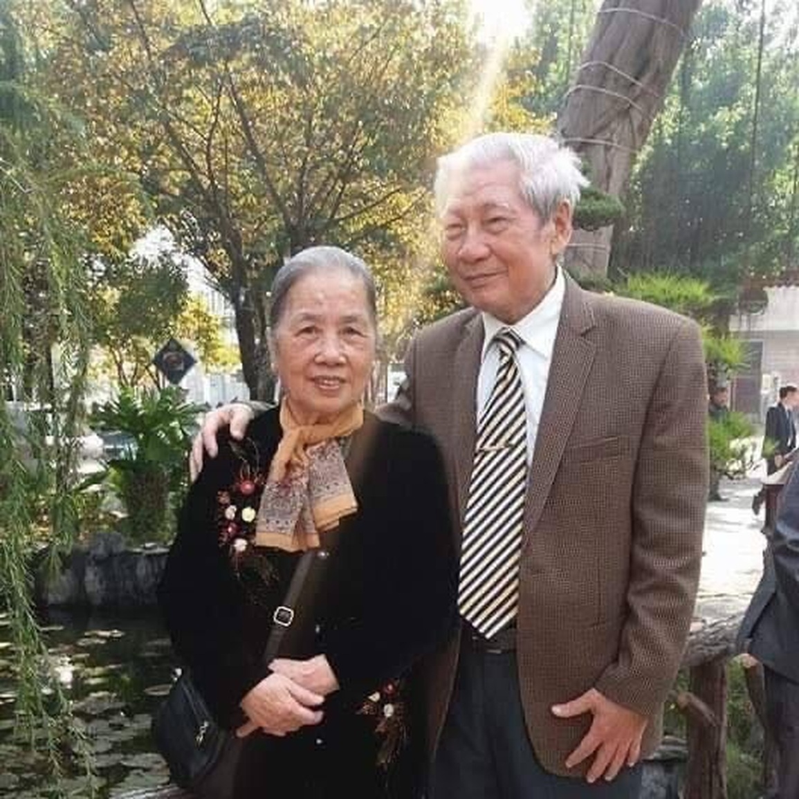 Sau cơn đau mắt dữ dội, bệnh nhân suýt mất thị lực vì glocom - 1