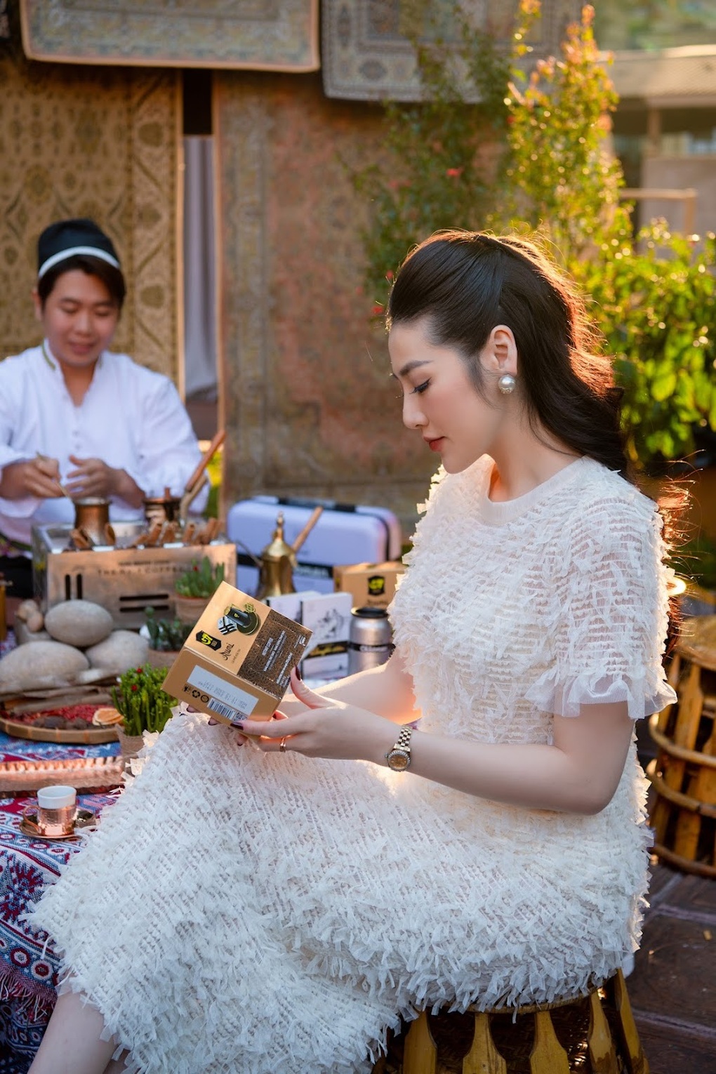 Hoa hậu, Á hậu thích thú với hương vị 3 nền văn minh cà phê - 5 Hoa hậu, Á hậu thích thú với hương vị 3 nền văn minh cà phê - 5