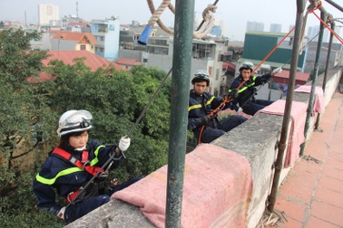 Nghề... “đi trước, về sau”!