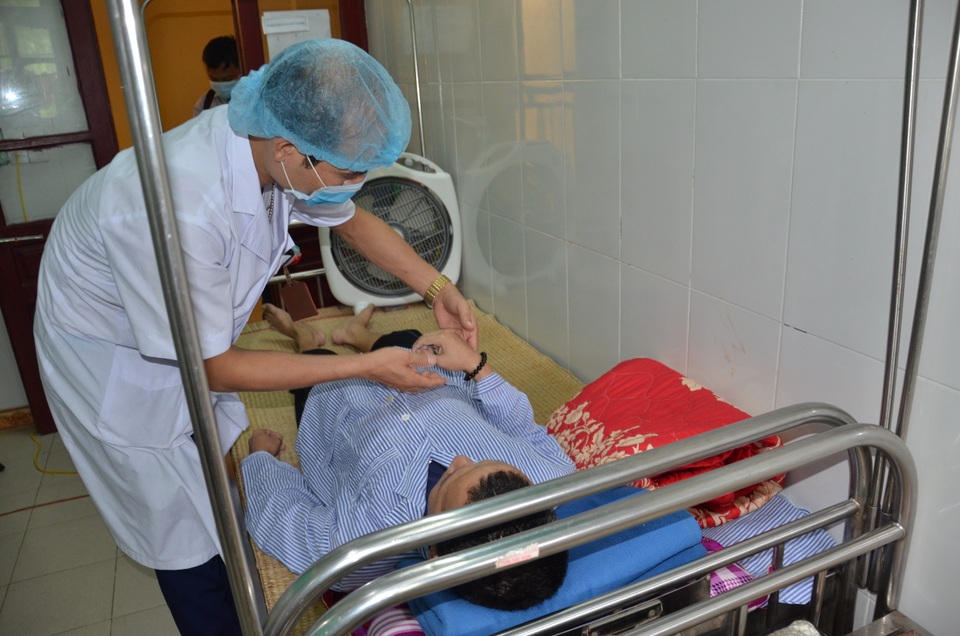 Thương cảnh người cha 2 con, chấn thương sọ não không tiền chữa trị - 5 Thương cảnh người cha 2 con, chấn thương sọ não không tiền chữa trị - 5
