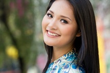 Hương Giang: 1 trong 10 người đẹp nhất thế giới!