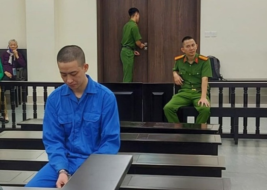 Rút dao đâm chủ nhà liên tiếp, tên trộm lĩnh án 18 năm tù - 1 Rút dao đâm chủ nhà liên tiếp, tên trộm lĩnh án 18 năm tù - 1