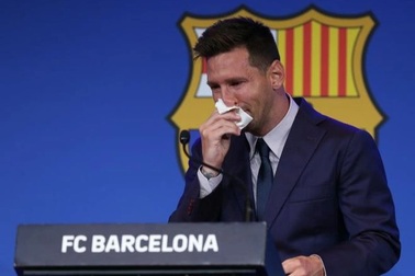 Messi khóc hết nước mắt, nghẹn ngào ngày chia tay Barcelona