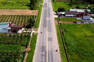 Hàng loạt “thiếu sót” tại tuyến đường 60 tỷ Sở Giao thông làm chủ đầu tư