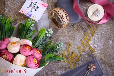 Quà 8/3 cho một nửa thế giới