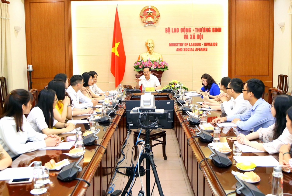 Bộ trưởng Đào Ngọc Dung: “Thu hút tài năng, Bộ mong tìm được người tài…” - 2 Bộ trưởng Đào Ngọc Dung: “Thu hút tài năng, Bộ mong tìm được người tài…” - 2