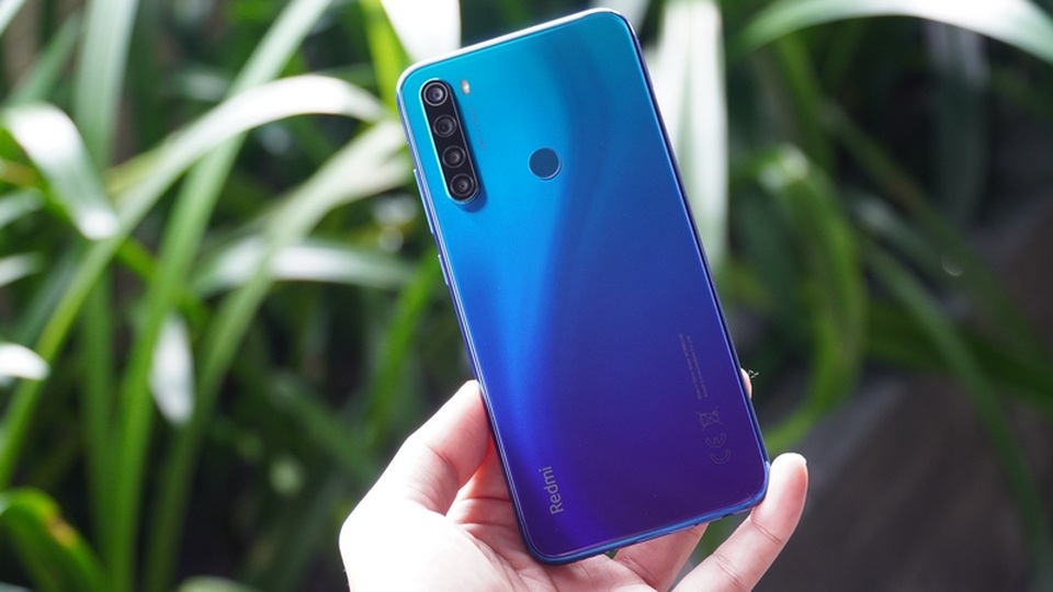 Loạt smartphone giá tiền đầu 3 với màn hình lớn, pin khỏe - 1 Loạt smartphone giá tiền đầu 3 với màn hình lớn, pin khỏe - 1