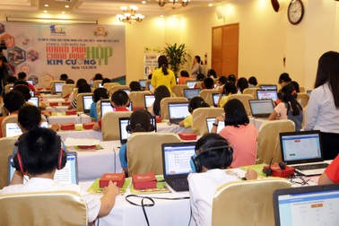 Tranh tài cấp quốc gia cuộc thi Olympic tiếng Anh trực tuyến OSE