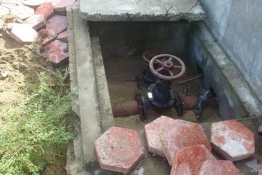 Dân sống cạnh công trình nước sạch 7,6 tỉ đồng vẫn... khát