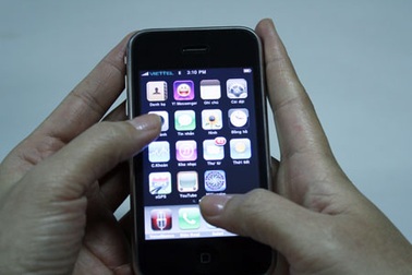 Nhà mạng đau đầu với bài toán phân phối iPhone 