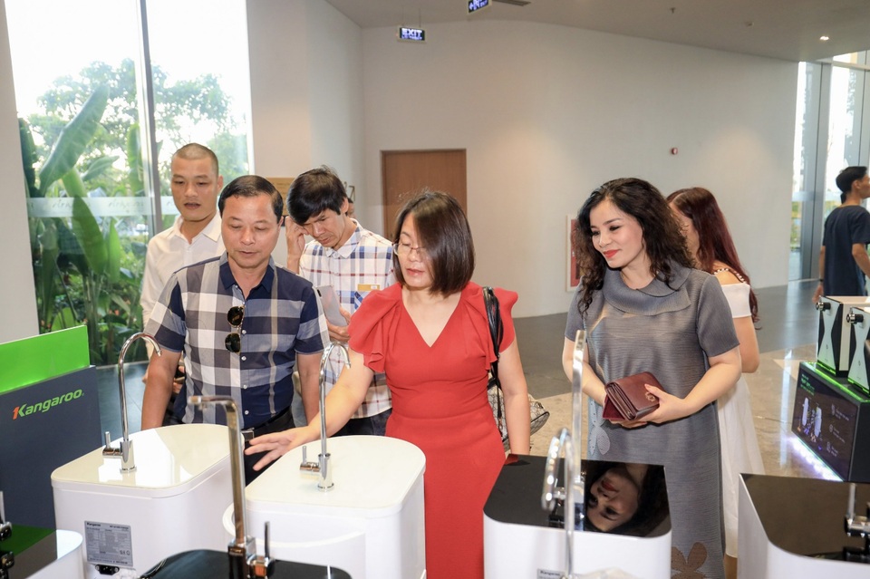 Vì đâu người tiêu dùng chuộng máy lọc “nước sống”? - 1 Vì đâu người tiêu dùng chuộng máy lọc “nước sống”? - 1