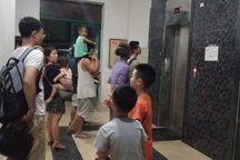 Hà Nội: Cháy chung cư lúc nửa đêm, chuông báo cháy "kiên quyết" không kêu