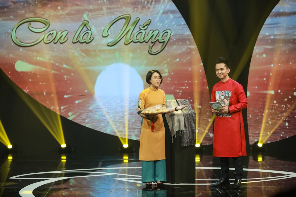MC Hạnh Phúc xúc động kể lại kỷ niệm khóc cười khi dẫn chương trình - 5 MC Hạnh Phúc xúc động kể lại kỷ niệm khóc cười khi dẫn chương trình - 5