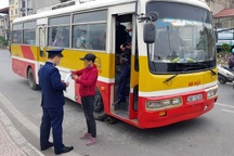 Hà Nội thông báo khẩn tìm người đi chuyến xe bus liên quan ca Covid-19