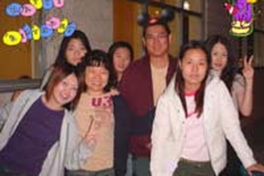 Sinh viên sinh nhật và sinh... chuyện