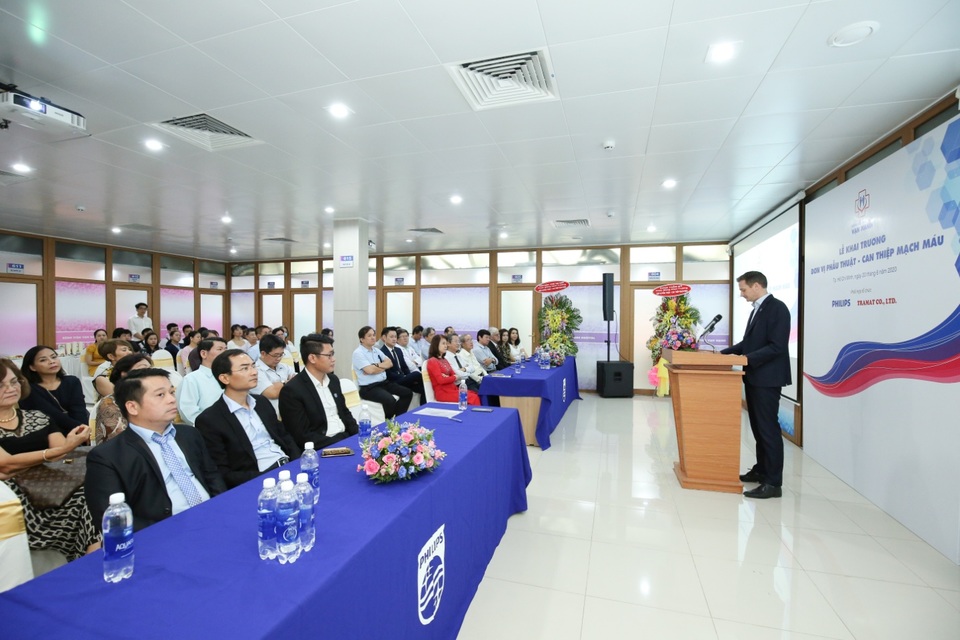 Bệnh viện Vạn Hạnh triển khai kỹ thuật DSA hiện đại - 2 Bệnh viện Vạn Hạnh triển khai kỹ thuật DSA hiện đại - 2