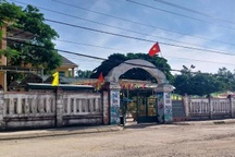 Kỷ luật hiệu trưởng "đấu khẩu" với phụ huynh việc thu chi xã hội hóa