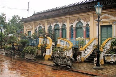 Ngả mũ thú ăn sang, mặc đẹp của nhà giàu Nam Bộ xưa