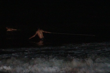 Sóng ngầm cuốn 2 nữ sinh tử vong